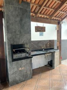 Dapur atau dapur kecil di Residência Oliveira