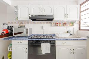 Φωτογραφία από το άλμπουμ του Casa con jardín en Coyoacán con WiFi 500 Mbps y auto check in σε Coyoacán