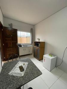 Kuchyň nebo kuchyňský kout v ubytování Apartamento em bairro nobre com garagem