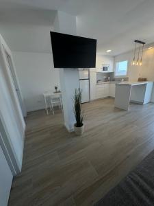 Μια τηλεόραση ή/και κέντρο ψυχαγωγίας στο Kilians apartment 3