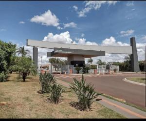 a gas station on the side of a road at Pedacinho do céu in Dourados