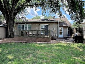 Galeriebild der Unterkunft The Crescent House in Hutchinson