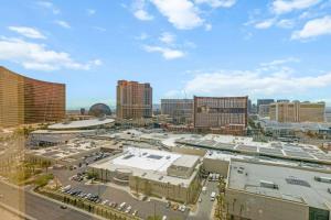 Γενική άποψη της πόλης Λας Βέγκας ή θέα της πόλης από  αυτό το διαμέρισμα