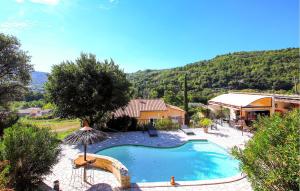 Bazén v ubytování Pet Friendly Home In St Montan nebo v jeho okolí