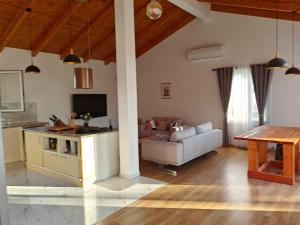 Gallery image of Village Vila near the beach in Fier