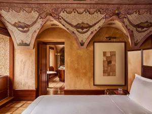 Postel nebo postele na pokoji v ubytování Orient Express La Minerva + 121 fotografií