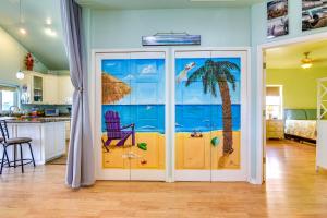 Fotografie z fotogalerie ubytování Ocean Views and Walk to Shore Crystal Beach Home! v destinaci Crystal Beach