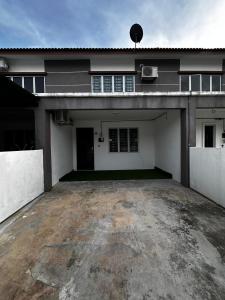 Budova, kde se prázdninový dům nachází