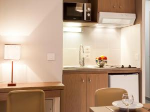 Gallery image of Comfort Triple Room near Geneva in Annemasse +9 photos