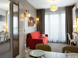 Gallery image of Comfort Triple Room near Geneva in Annemasse