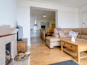 Dapur atau dapur kecil di Beachside, West Yardley House - Uk31200