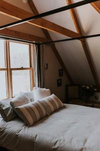 Ένα ή περισσότερα κρεβάτια σε δωμάτιο στο River Ranch - Mudgees Unique Rural Escape