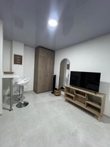 Μια τηλεόραση ή/και κέντρο ψυχαγωγίας στο Loft en el corazón de Santa Rosa de Cabal