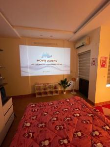 Μια τηλεόραση ή/και κέντρο ψυχαγωγίας στο HAMA HOUSE Lạch Tray