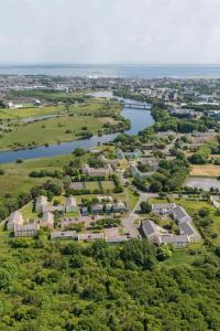 Corrib Village Apartments University of Galway a vista de pájaro