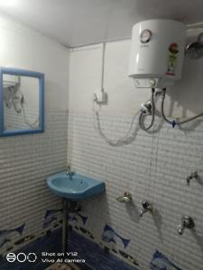 Ένα μπάνιο στο Sukanya Homestay