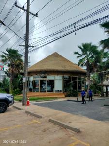 Budova, kde se apartmán nachází + 15 fotografií