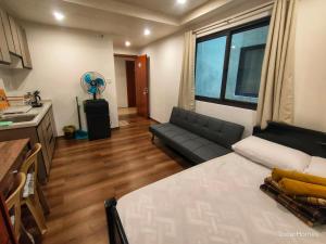 Gallery image of 2F-14 City Center Cozy Condo at Megatower 4 in Baguio +9 photos