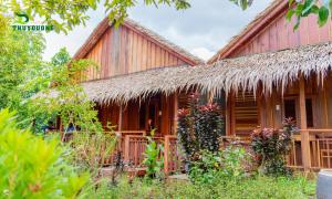 Κήπος έξω από το Homestay Thùy Dương 2