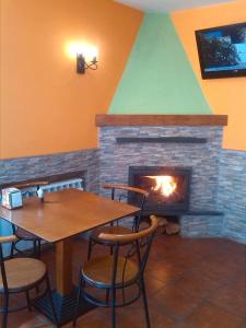 Imagen de la galería de Hotel Rural La Pista, en Vega de Rengos 19 fotos más