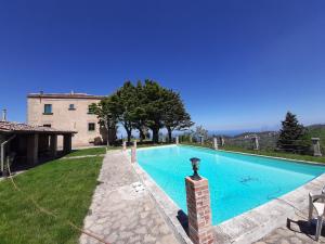 Bazén v ubytování Lavish Sicilian Villa with Pool nebo v jeho okolí