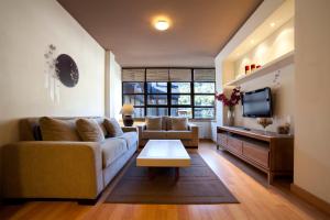 A television and/or entertainment centre at Eth Palai