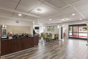 Фотография из галереи La Quinta Inn by Wyndham Nashville South в Нэшвилле