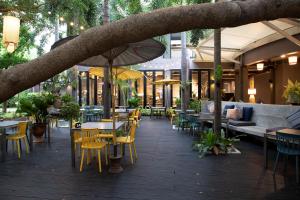 Restaurace v ubytování The Leela Resort & Spa Pattaya