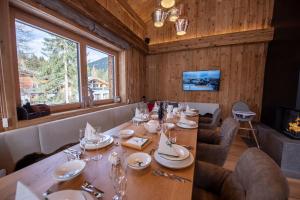 Μια τηλεόραση ή/και κέντρο ψυχαγωγίας στο Chalet Königsleiten 297A