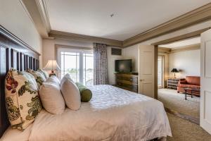 Uma cama ou camas num quarto em Hotel Bellwether on Bellingham Bay