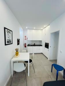 Η κουζίνα ή μικρή κουζίνα στο Casa Eliz Modern Comfort in the center of Faro
