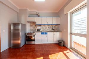 Foto dalla galleria di Praia da Rocha Beach Step a Portimão Altre 38 foto