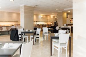 Εστιατόριο ή άλλο μέρος για φαγητό στο Hotel Moon Dreams Paraiso - Adults Recommended