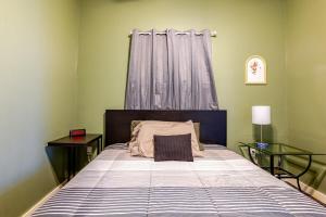 Postel nebo postele na pokoji v ubytování Lovely 2 bedroom apartment downtown Canisteo