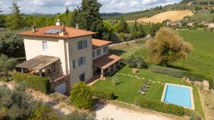 Bazén v ubytování Villa Mary by VacaVilla nebo v jeho okolí