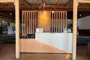 Lobbyen eller receptionen på Santa Monica Resort