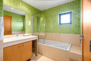 Ένα μπάνιο στο Homestay Cascais