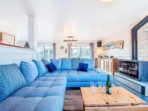 Χώρος καθιστικού στο Holiday Home Guiriden by Interhome