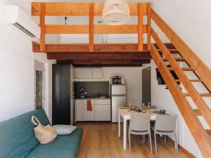 Η κουζίνα ή μικρή κουζίνα στο Apartment Le Télémaque 3 pièces mezzanine by Interhome