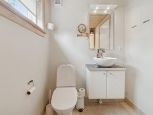 Ένα μπάνιο στο Holiday Home Ilta - 2-8km from the sea by Interhome +19 φωτογραφίες