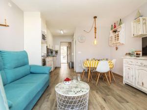 Dapur atau dapur kecil di Studio Calafat by Interhome +17 gambar