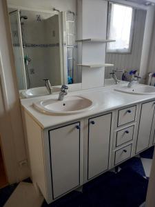 Koupelna v ubytování Belle Arcachonnaise Rêve Bleu