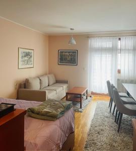 Istumisnurk majutusasutuses Cozy Bianca