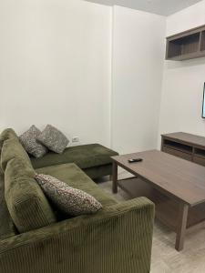 Ruang duduk di Studio Luna