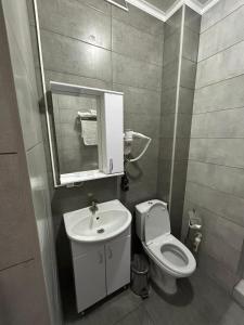 Afbeelding uit fotogalerij van Sapphire hotels in Taraz +24 foto's