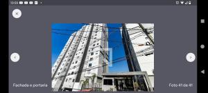 una imagen de un edificio blanco alto en Apartment in Morumbi, en São Paulo