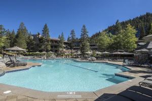 Bazén v ubytování Everline Resort & Spa #526 & #528 nebo v jeho okolí