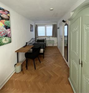 Gambar di galeri bagi Private Zimmer mit eigener Küche und in Rheinnähe di Bonn