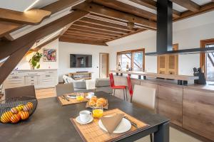 Μια τηλεόραση ή/και κέντρο ψυχαγωγίας στο Les Clés de l'Excellence