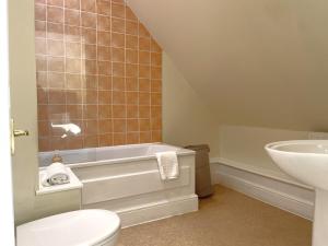 Ένα μπάνιο στο 31b St Leonards Road - 2 bed with balcony +10 φωτογραφίες